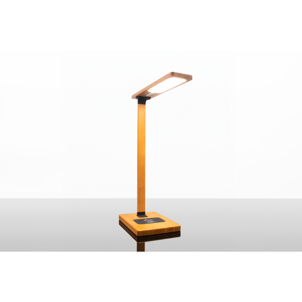 O31 - Bamboo desk lamp 10W