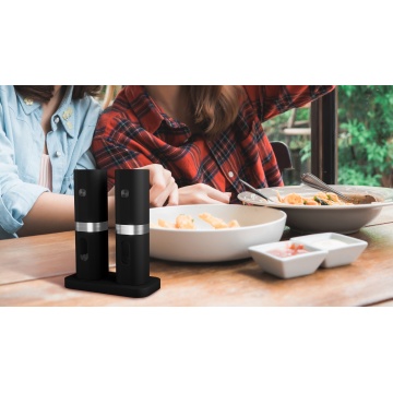 K02 - Electric salt and pepper grinders