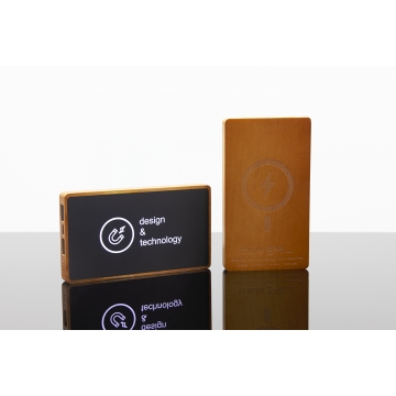 P39 - Powerbank 5000 magnétique FSC® 100% Erable