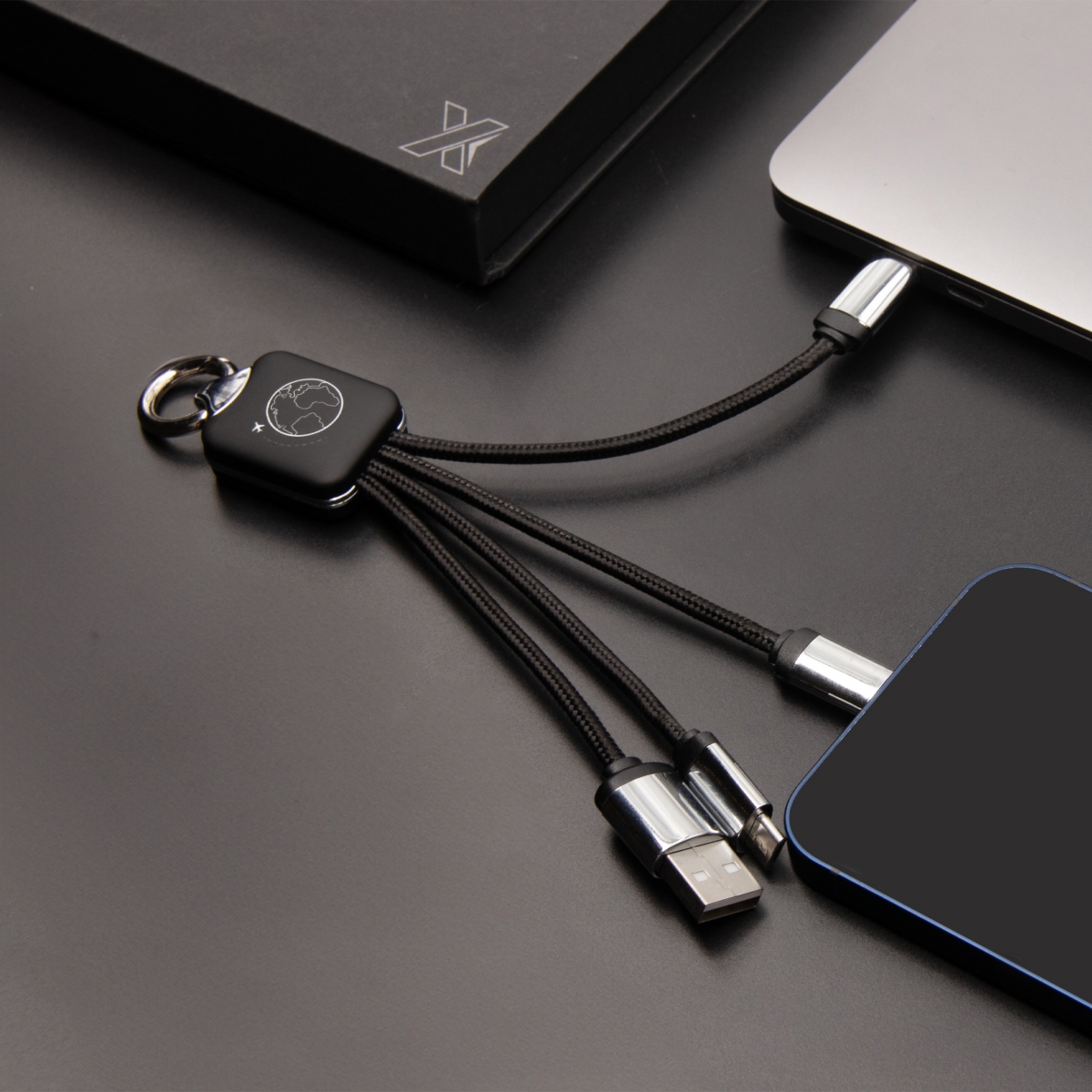 C15 - Square 4-in-1 cable