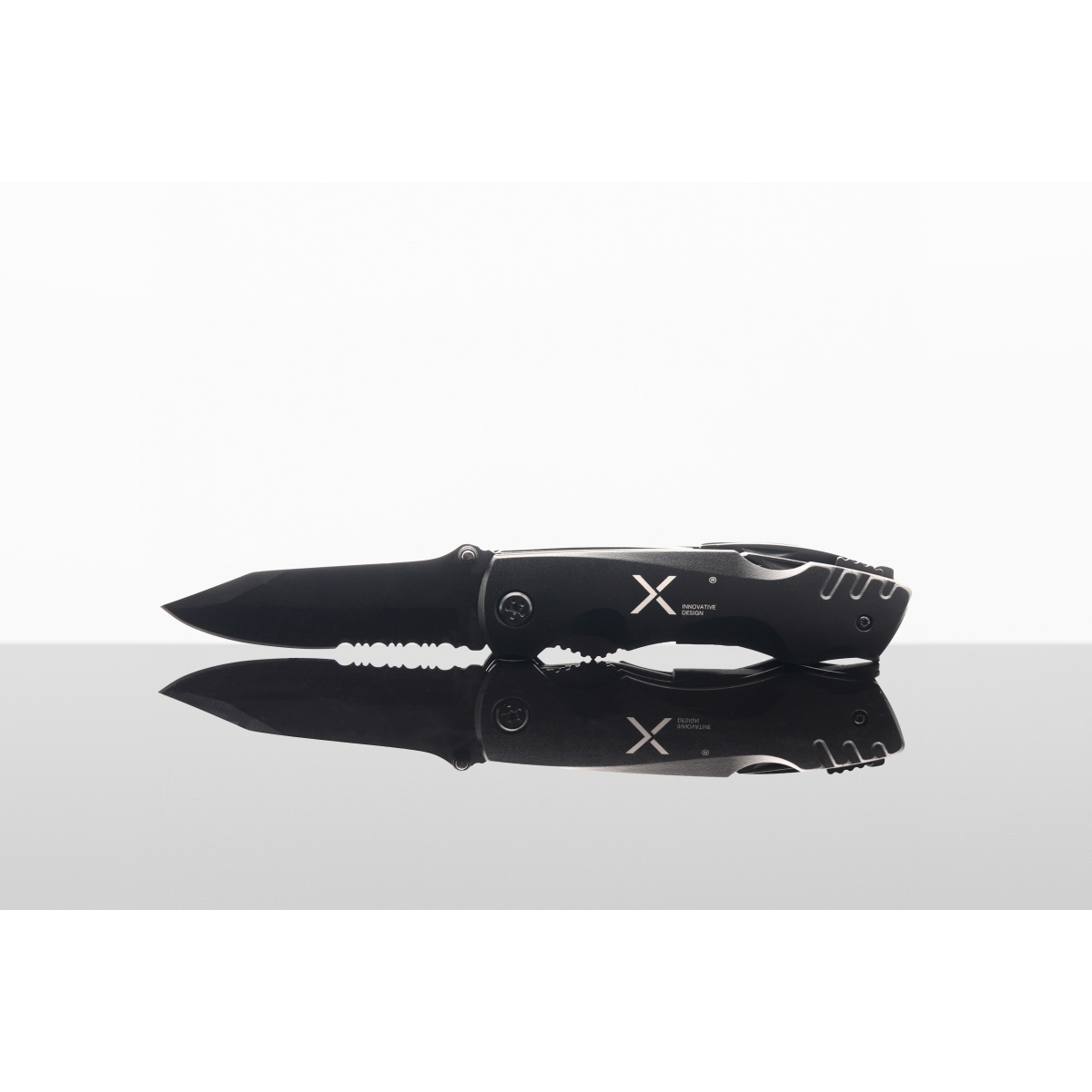 T30 - Multitool pocket knife