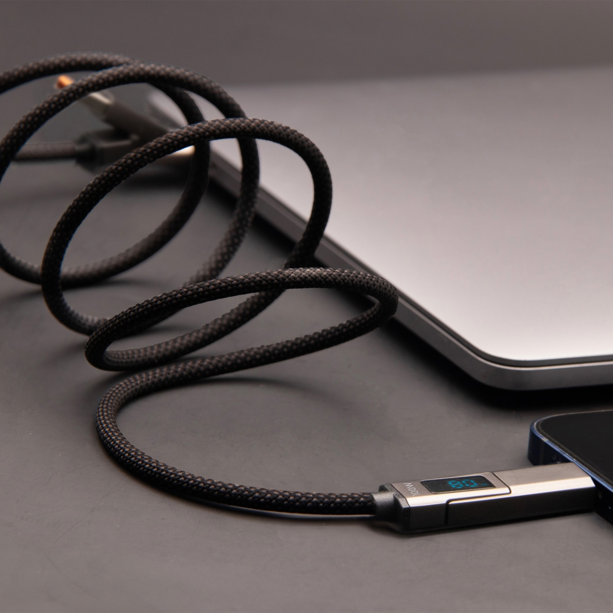 C57 - Display MagCable 100W