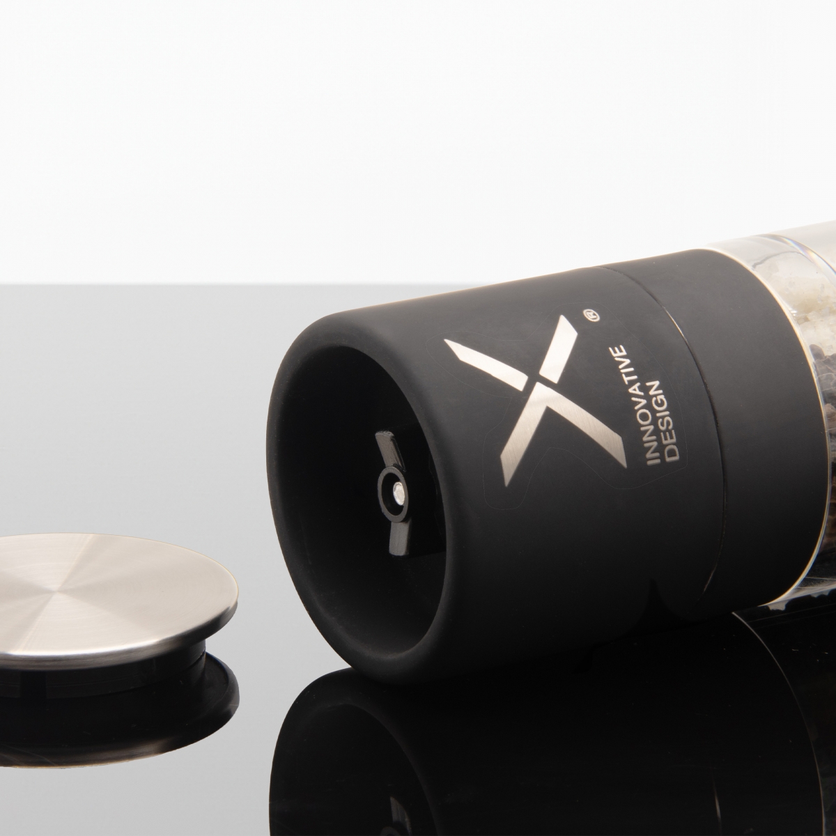 K08 - Salt and pepper grinder