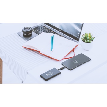 P06 - all-in-one powerbank 3000