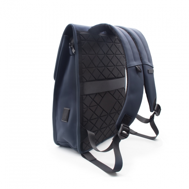 L16 - Magpack Backpack