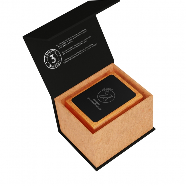 O12 - Hub wooden pencil holder