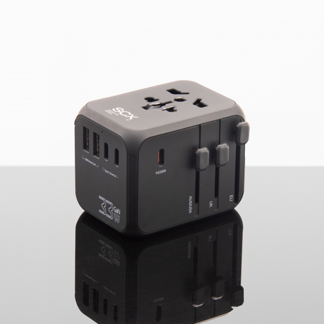 T16 - Universal travel adapter 33W