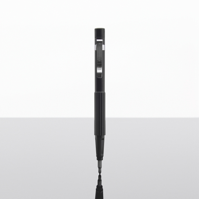 T17 - 12-in-1 Screwdriver